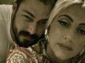 Photo officielle Lady Gaga couple