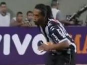 Ronaldinho marque d’anthologie (vidéo)
