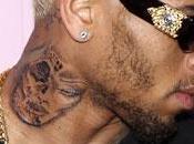 Chris Brown Rihanna furieuse contre nouveau tatouage