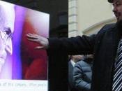 iPhone géant dans Moscou...