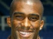 Everton Distin attendra pour record