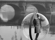 Photo L'histoire série Women bubble Melvin Sokolsky pour Harper's Bazaar 1963