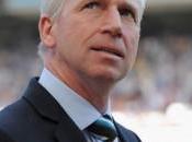 Newcastle Pardew craint Benfica