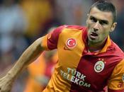 Burak Yilmaz agite Premier League
