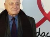 Pierre Bergé demande préservatifs gratuits dans collèges