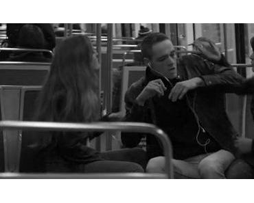 Le clip inversé où des hommes sont harcelés par des femmes