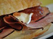 Panini Jambon, brie confit d'oignon canneberges