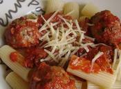 Pâtes sauce boulettes champignons