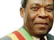 Cameroun: Paul Biya choisit Niat Njifenji comme président Sénat
