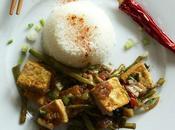 Tofu frits, asperges vertes sauce soja