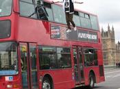 parcourt Londres lévitation pour Pepsi