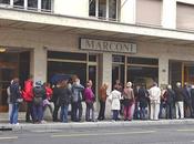 photo jour: faire queue pour film d’auteur!