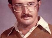 professeur habillé même manière pendant