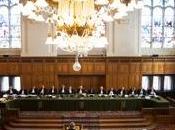 guerre droit", entre mondialisation isolationnisme