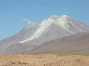 Dans périmètre complexe supervolcanique Altiplano-Puna, séismes intermédiaires interrogent.