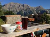 Apéritif dans Alpes (devant montagne éléphant)