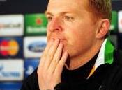 Celtic Glasgow Lennon devrait rester