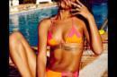 Rihanna Ultrasensuelle bikini soleil, elle poursuit numéro charme