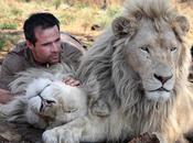 Kevin Richardson, l’homme fait calins lions sauvages