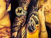 photos nouveau tatouage Justin Bieber représentant aigle