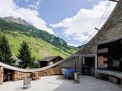 Alpes, maison invisible sous terre