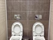 toilettes jumelles Sotchi intriguent
