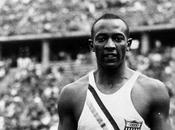 L’athlète noir défia Hitler