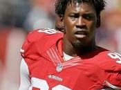 Aldon Smith arrêté l'aéroport