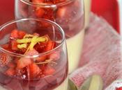 Verrines gourmandes crème rhubarbe verveine gelée d'hibiscus rose fraises citronnées
