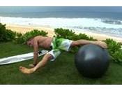 Exercice d'équilibre avec ballon pour tout corps VIDÉO-
