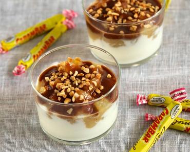 Verrine aux poires et au yaourt à la grecque , sauce aux carambars