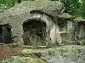 Création l’humanité, royaume souterrain Croix d’Hendaye