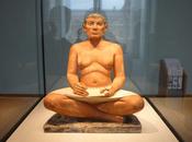 sculptures antiques dans musées: N°6: scribe accroupi (Louvre, Paris)