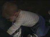 Bébé peur pet! trop drôle!!