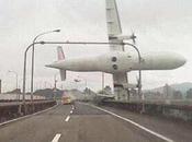 Taïwan avion s’écrase après décollage