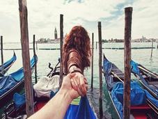 Follow Venise