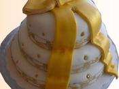 mini wedding cake gold