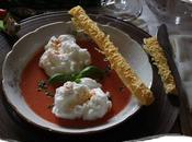 Oeufs neige coulis tomates
