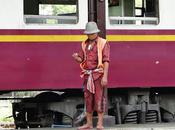 Trains thaïlande ambiance departure (diapo musical)