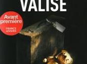 L'enfant dans valise.