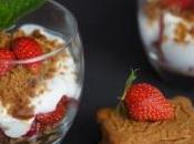 Verrines fraises avec muesli Kitchendiet