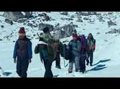 Neige ventilateurs géants pendant projection film Everest