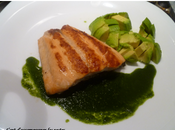 Saumon sauce verte salade d’avocats