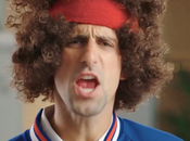 Djoko imite John McEnroe serious
