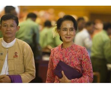 HISTORIQUE. Aung San Suu Kyi et les démocrates prennent le pouvoir après 20 ans de lutte contre la dictature