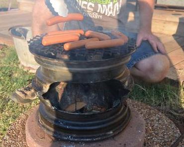 Il utilise de vieux pneus pour fabriquer quelque chose de très utile!