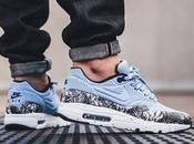 Nike Ultra Moire “Monochrome Floral”