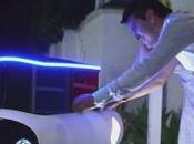 Domino’s dévoile DRU, premier robot livreur pizza