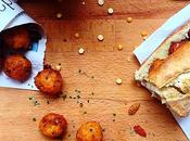 “Gâteaux piment”, sortes Falafels base pois cassés jaunes, classique street-food l’île Maurice
