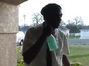 ouvrez porte, vous vendrait n'importe quoi